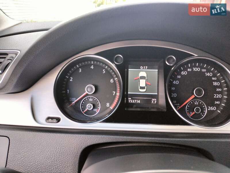 Седан Volkswagen Passat 2012 в Києві