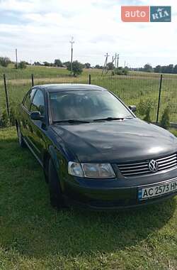 Седан Volkswagen Passat 1999 в Горохове