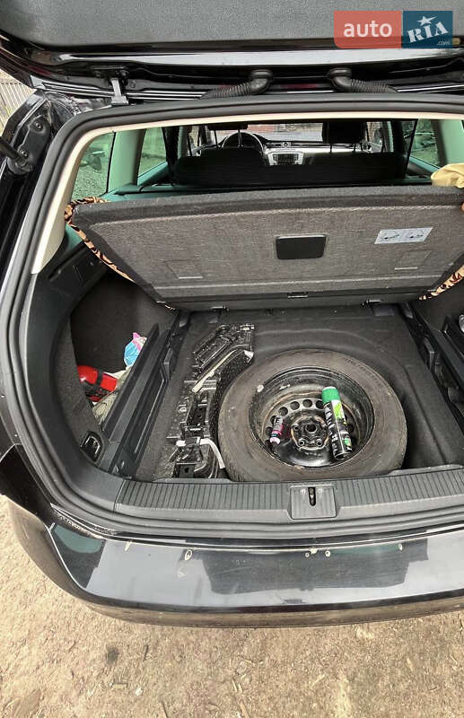 Универсал Volkswagen Passat 2015 в Овруче