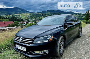 Седан Volkswagen Passat 2011 в Днепре