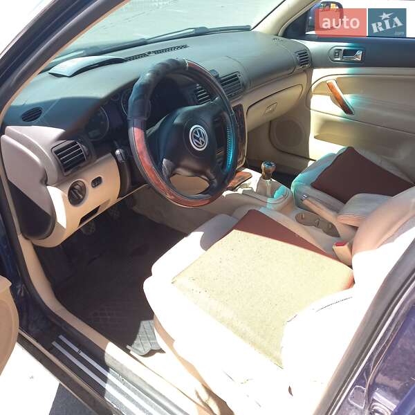 Універсал Volkswagen Passat 2001 в Києві