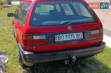 Универсал Volkswagen Passat 1989 в Толстом