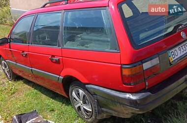 Универсал Volkswagen Passat 1989 в Толстом