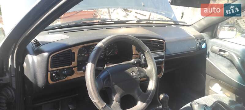 Универсал Volkswagen Passat 1995 в Чернигове