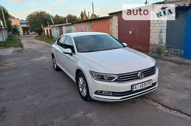 Седан Volkswagen Passat 2015 в Барышевке