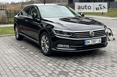 Седан Volkswagen Passat 2018 в Рівному