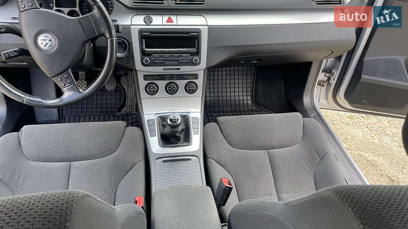 Универсал Volkswagen Passat 2008 в Долине