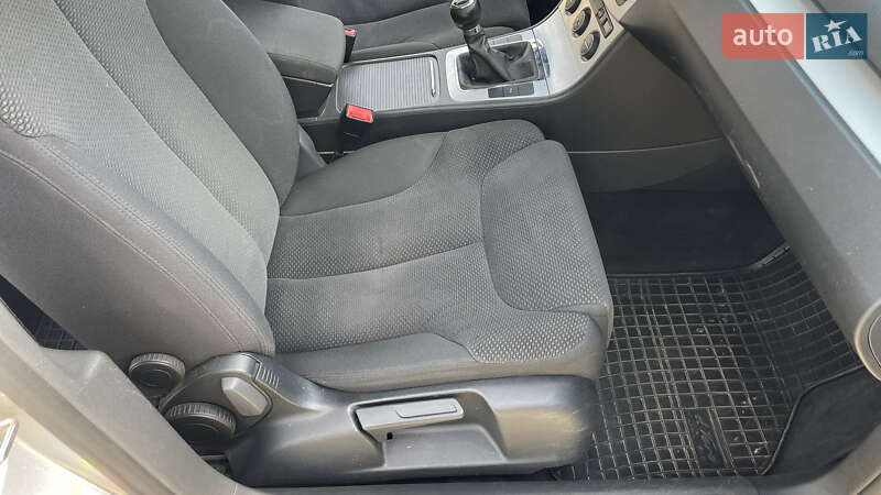 Универсал Volkswagen Passat 2008 в Долине