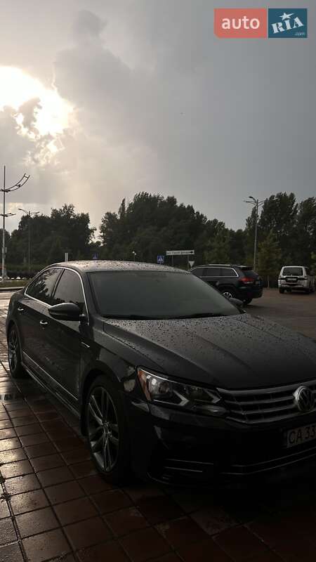 Седан Volkswagen Passat 2016 в Черкассах
