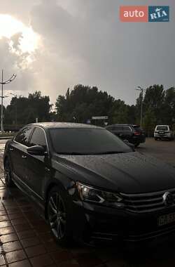 Седан Volkswagen Passat 2016 в 