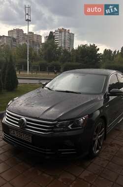 Седан Volkswagen Passat 2016 в 