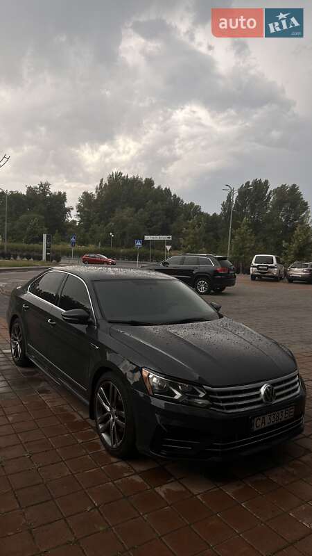 Седан Volkswagen Passat 2016 в Черкассах