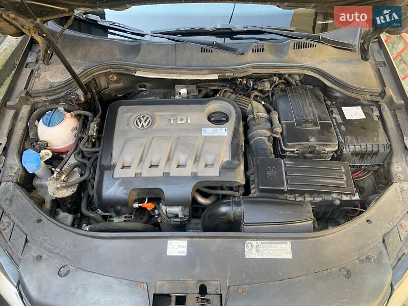 Универсал Volkswagen Passat 2011 в Ровно