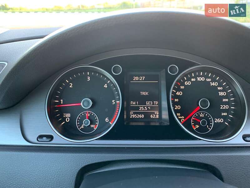 Универсал Volkswagen Passat 2011 в Ровно