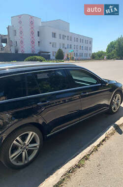 Универсал Volkswagen Passat 2015 в Харькове