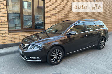 Универсал Volkswagen Passat 2014 в Ровно