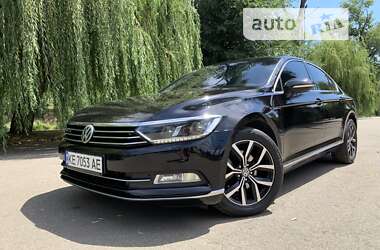 Седан Volkswagen Passat 2015 в Кривом Роге