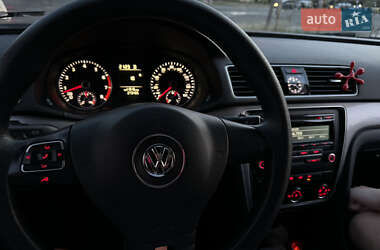 Седан Volkswagen Passat 2014 в 