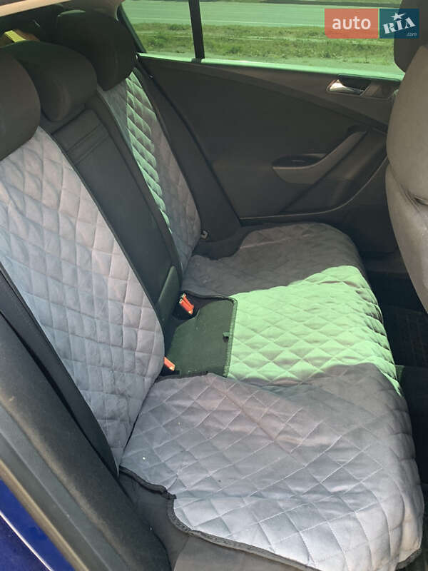 Седан Volkswagen Passat 2005 в Харкові