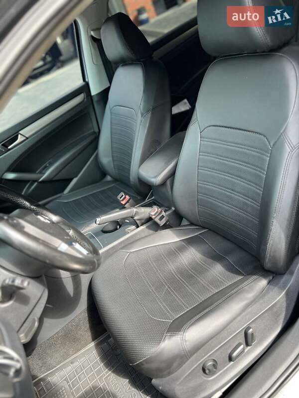 Седан Volkswagen Passat 2014 в Запорожье фото 5 Седан Volkswagen Passat 2014 в Запорожье