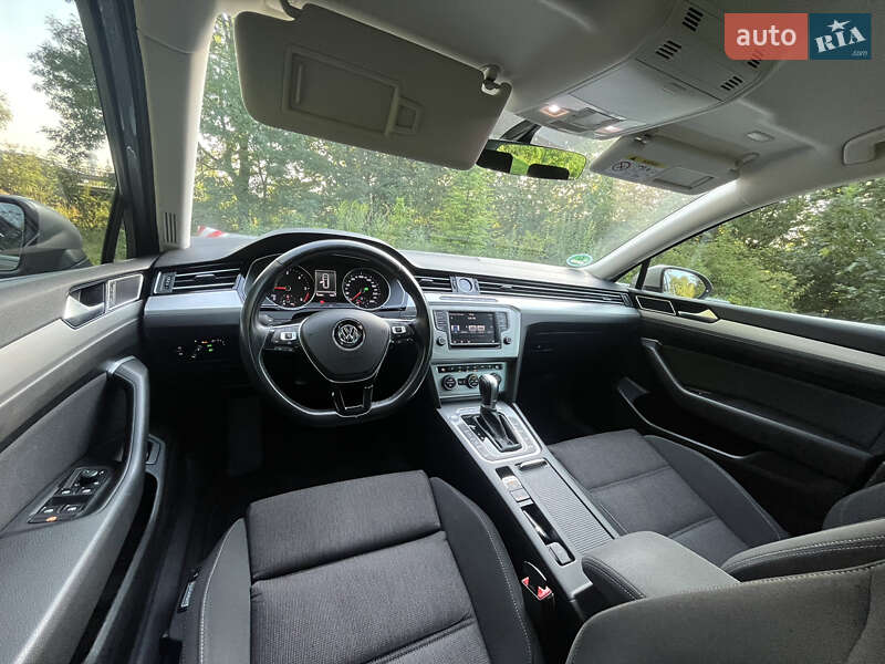 Универсал Volkswagen Passat 2016 в Львове