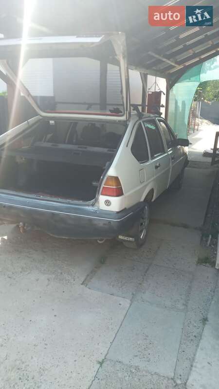 Хэтчбек Volkswagen Passat 1986 в Виноградове