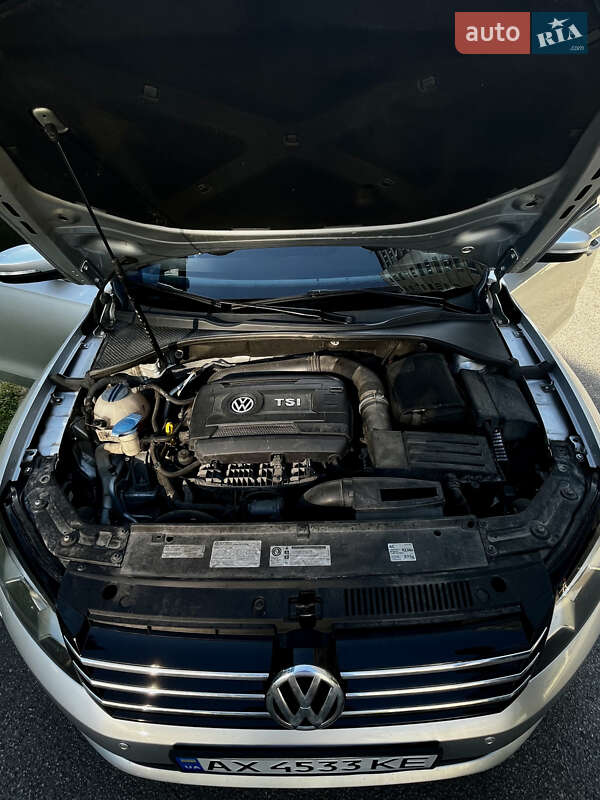 Седан Volkswagen Passat 2013 в Харькове