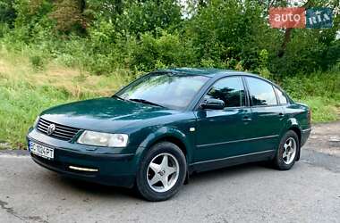 Седан Volkswagen Passat 1999 в Львові