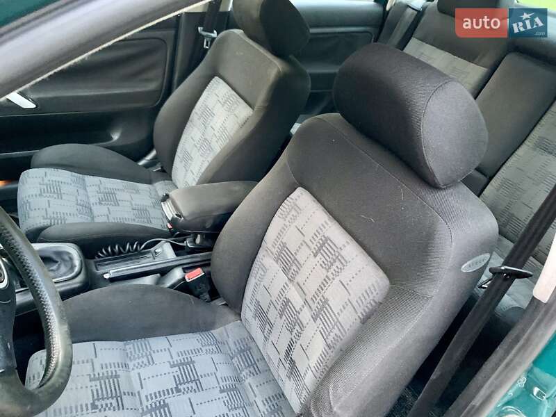 Седан Volkswagen Passat 1999 в Львові