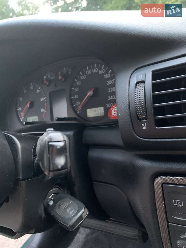 Седан Volkswagen Passat 1999 в Львові