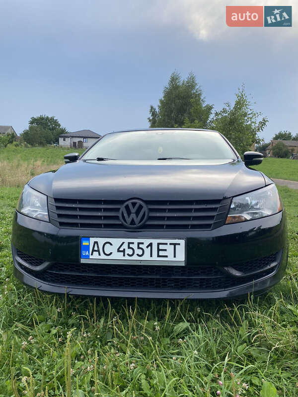 Седан Volkswagen Passat 2015 в Луцке