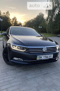 Универсал Volkswagen Passat 2019 в Ровно