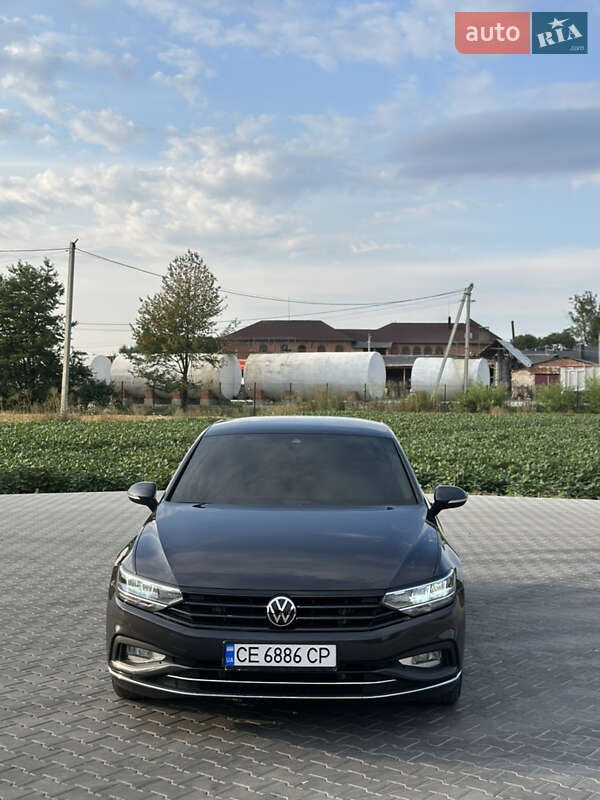 Седан Volkswagen Passat 2020 в Черновцах