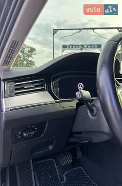 Седан Volkswagen Passat 2020 в 