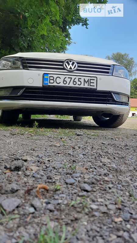 Универсал Volkswagen Passat 2011 в Львове