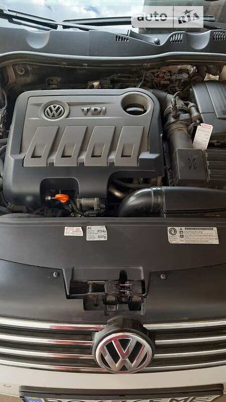 Универсал Volkswagen Passat 2011 в Львове