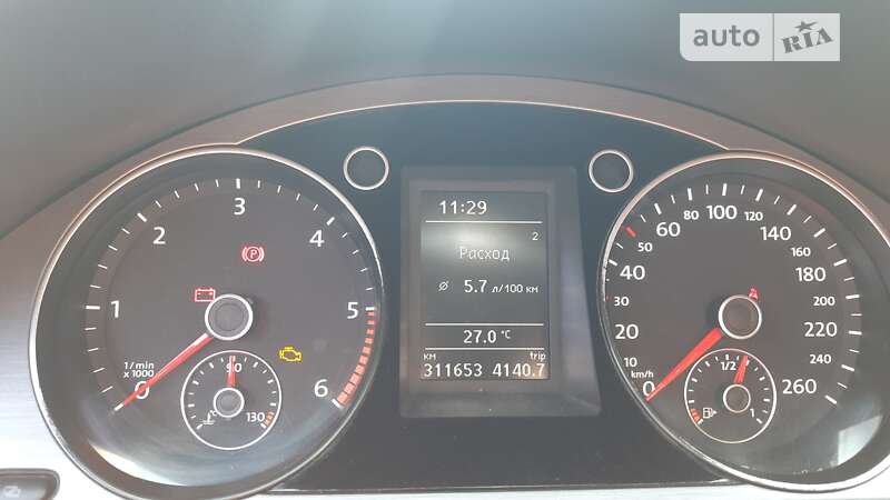 Универсал Volkswagen Passat 2011 в Львове