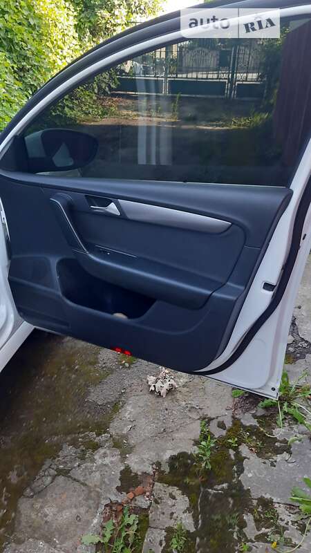 Универсал Volkswagen Passat 2011 в Львове