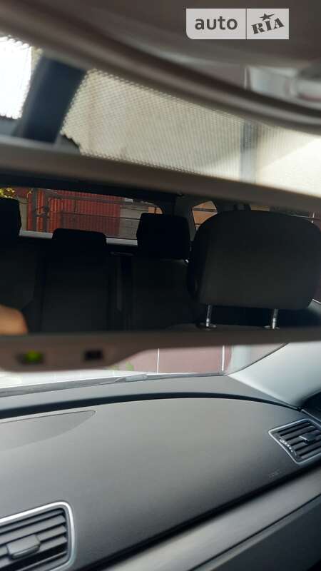 Универсал Volkswagen Passat 2011 в Львове