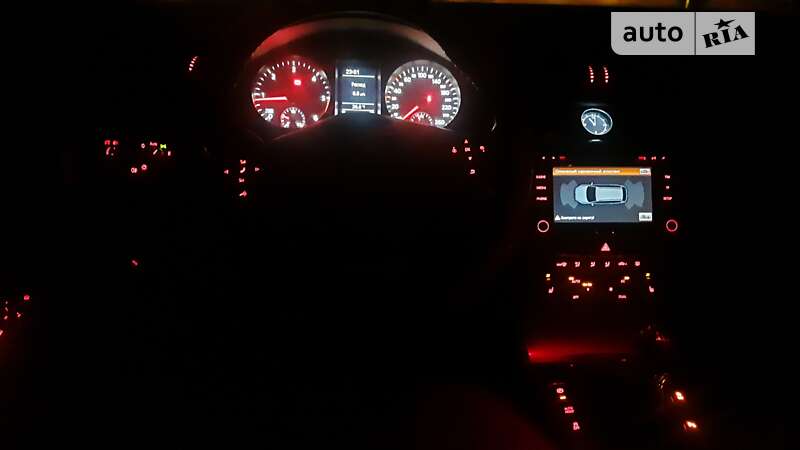 Универсал Volkswagen Passat 2011 в Львове