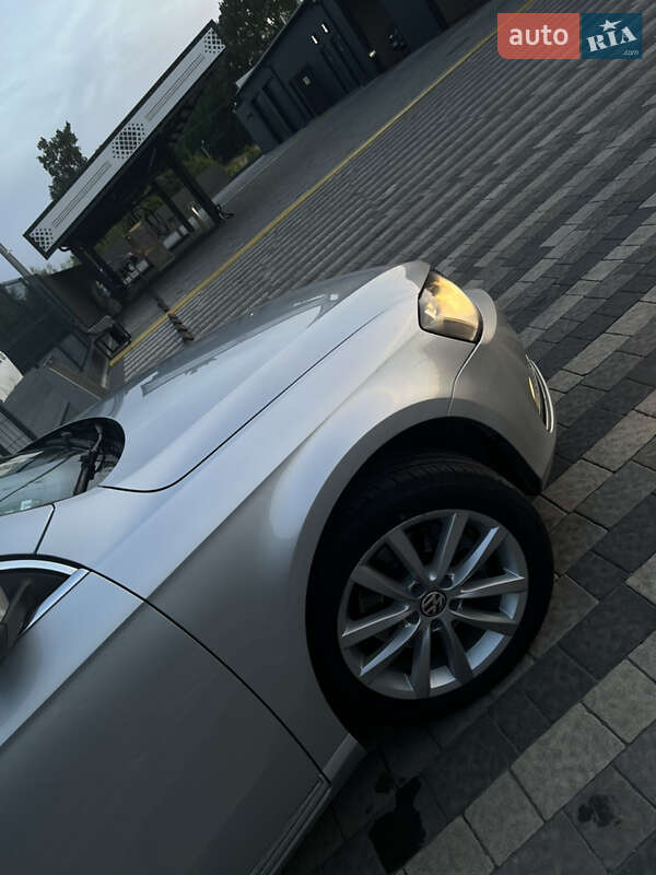 Універсал Volkswagen Passat 2013 в Львові
