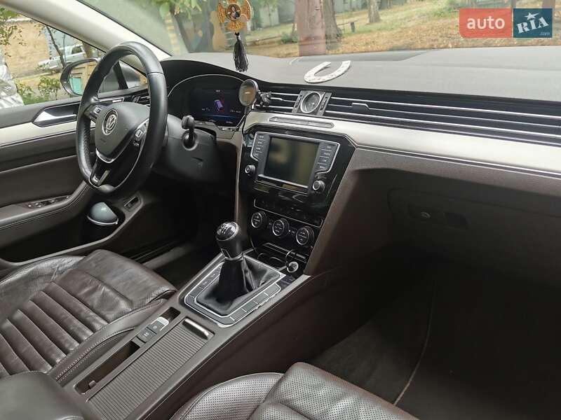 Универсал Volkswagen Passat 2016 в Днепре