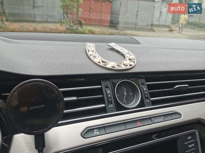Универсал Volkswagen Passat 2016 в Днепре