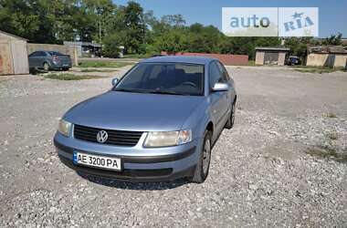 Седан Volkswagen Passat 1998 в Дніпрі