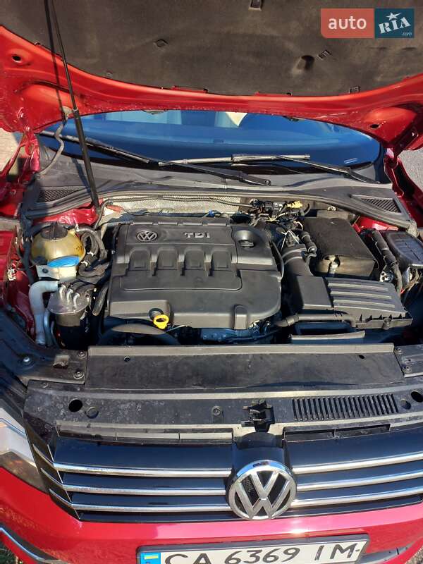 Седан Volkswagen Passat 2015 в Черкассах