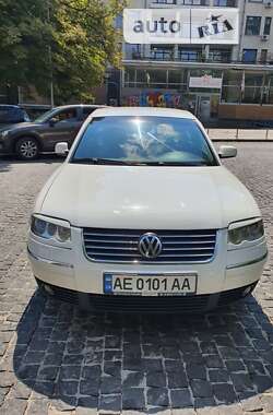 Седан Volkswagen Passat 2004 в Дніпрі