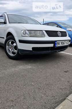 Универсал Volkswagen Passat 1997 в Ровно