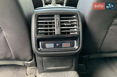 Седан Volkswagen Passat 2016 в 