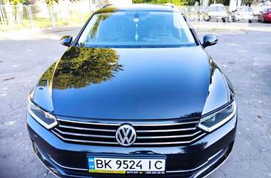 Універсал Volkswagen Passat 2016 в Рівному