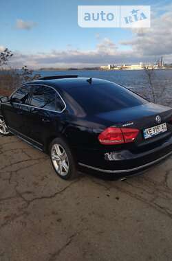 Седан Volkswagen Passat 2012 в Днепре